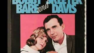 Bobby Bare amp Skeeter Davis  In The Misty Moonlight [upl. by Ronen]