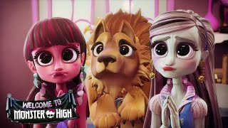 Meet Clawdeen Wolf  Welcome To Monster High [upl. by Aleahc709]