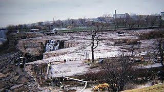 This Is What Scientists Found at the Bottom of the Niagara Falls That Left Them so Disturbed [upl. by Lad2]