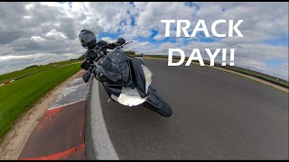 Donington Park Track day ※ No Limits ※ Novice ※ BMW S1000R [upl. by Seaton]