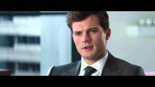 CINCUENTA SOMBRAS DE GREY  Clip quotYo no creo en el romancequot [upl. by Toomin]