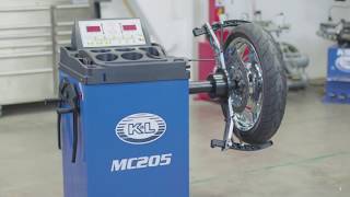 KampL MC205 Wheel Balancer  Motorcycle Wheel Balancing [upl. by Archaimbaud]