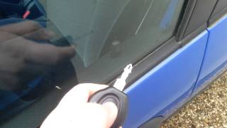 Peugeot 206 16 central locking malfunction [upl. by Milan677]