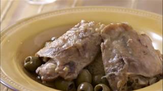 Recette  Tajine de poulet aux olives et citron confit [upl. by Atteloj]