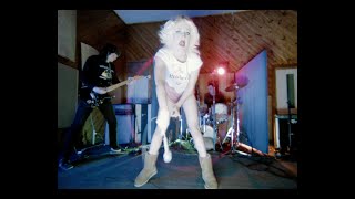 Button Pusher  Amyl amp The Sniffers Live [upl. by Rossi]