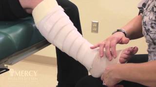 How To Wrap An Elastic Bandage Knee Compression [upl. by Hauck]