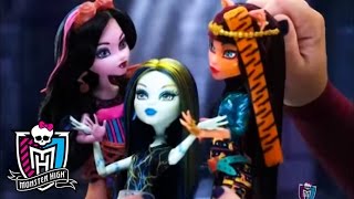 Save Frankie  Monster High [upl. by Goodill]