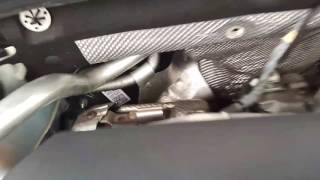 Replacing Lambda Sensor Skoda Octavia 2014 [upl. by Robet201]