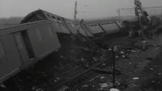 Treinramp bij Harmelen 1962 [upl. by Atneuqal67]