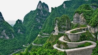 La Puerta del Cielo Tianmen Shan HunanChina [upl. by Eintrok185]