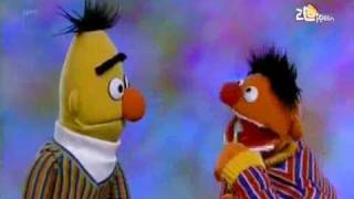 Bert amp Ernie  Hoe blijf je gezond [upl. by Ahsiet111]